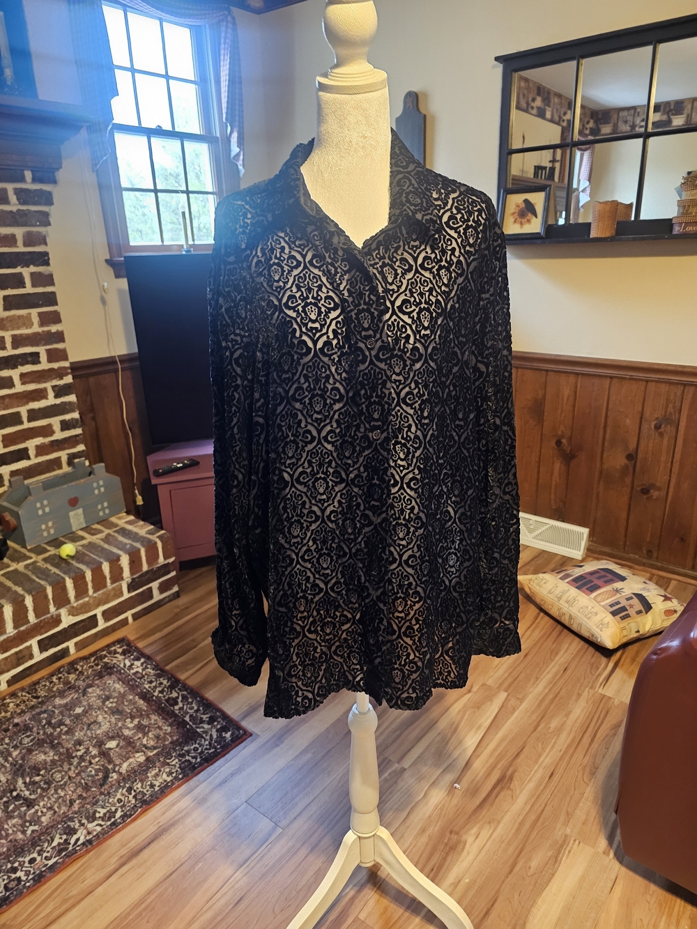 Morgan Taylor Black Velvet Burnout Button-Down Blouse